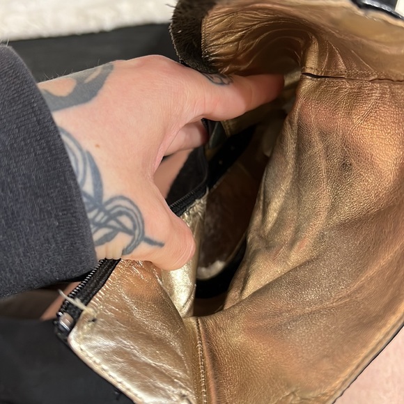 Auth. Vintage Versace Heeled Booties! - Picture 16 of 16